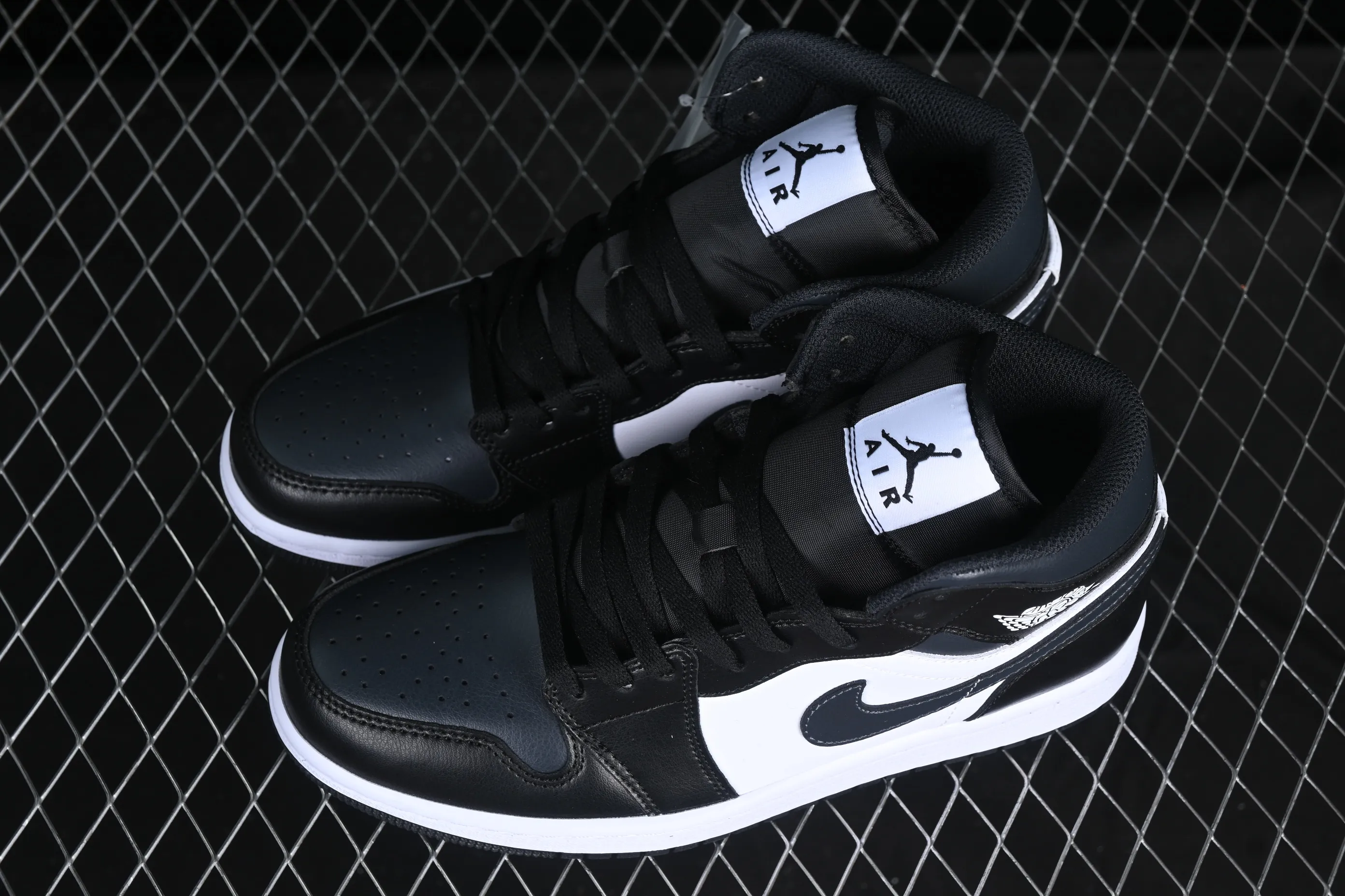 All categories Air Jordan Jordan series basketball shoes Air Jordan 1 Mid Air Jordan 1 Mid AJ1 Joe 1 black and white gray mid-top cultural and casual sneakers DQ8426-010